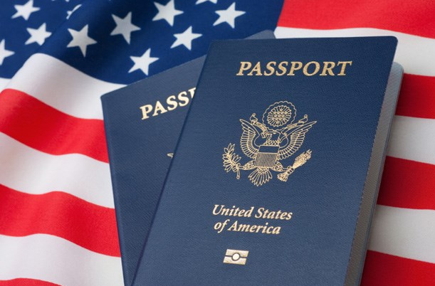 Lịch chiếu kháng di dân visa Mỹ tháng 8/2020