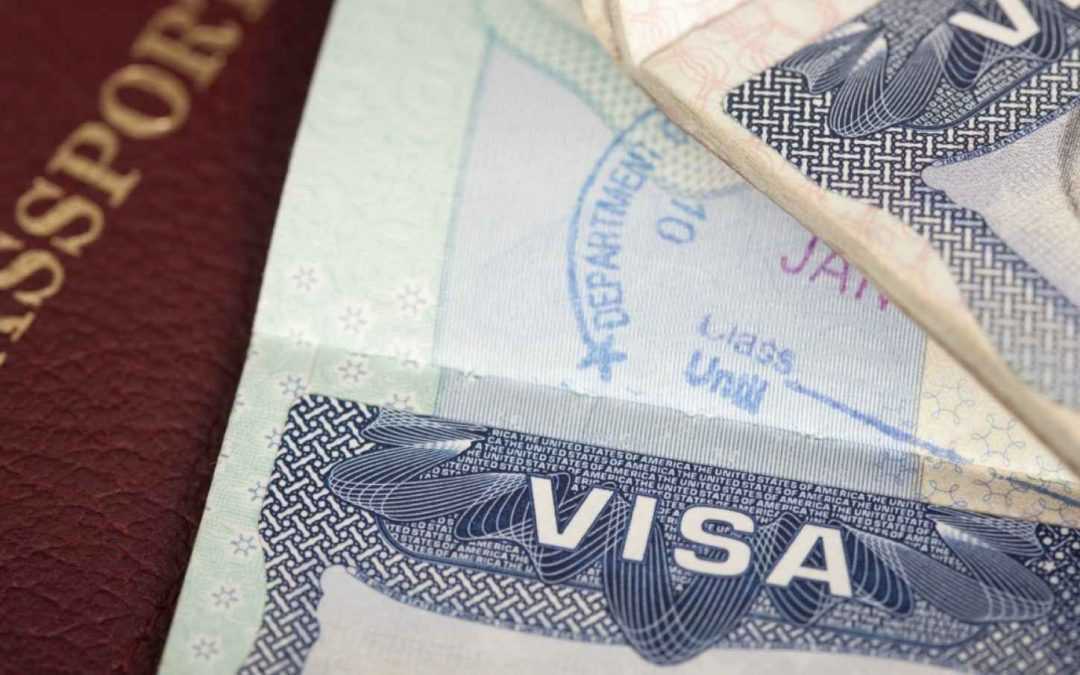 USCIS tiếp tục chế độ xử lý cao cấp đối với một số loại người nộp đơn xin visa H-1B